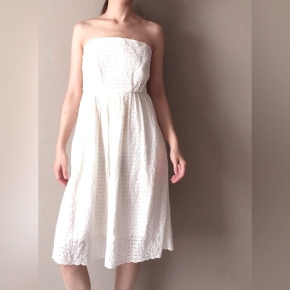 Anthropologie I HD IN Paris White Eyelet Strapless Dress w Optional Sash - Picture 4 of 7